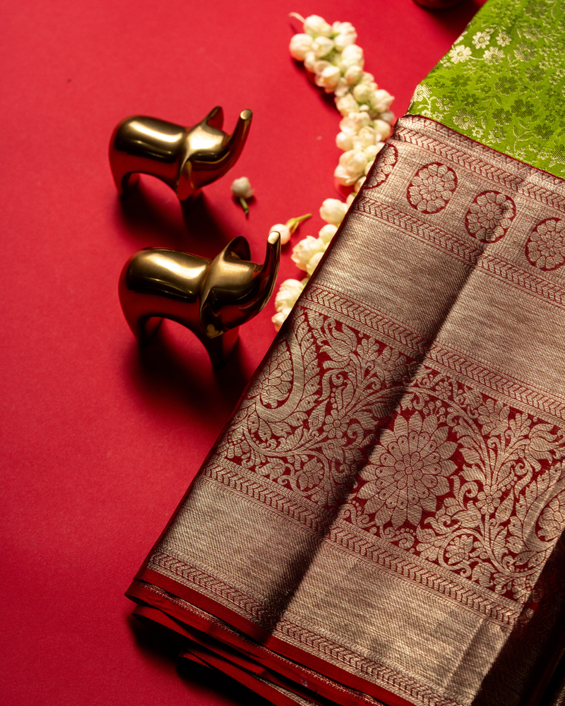 Parrot green pattu