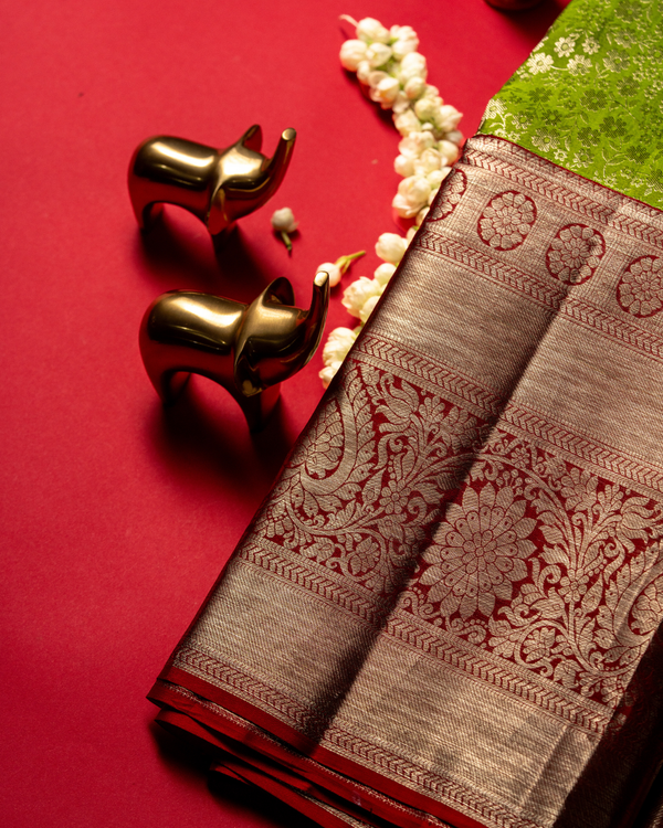 Parrot green pattu
